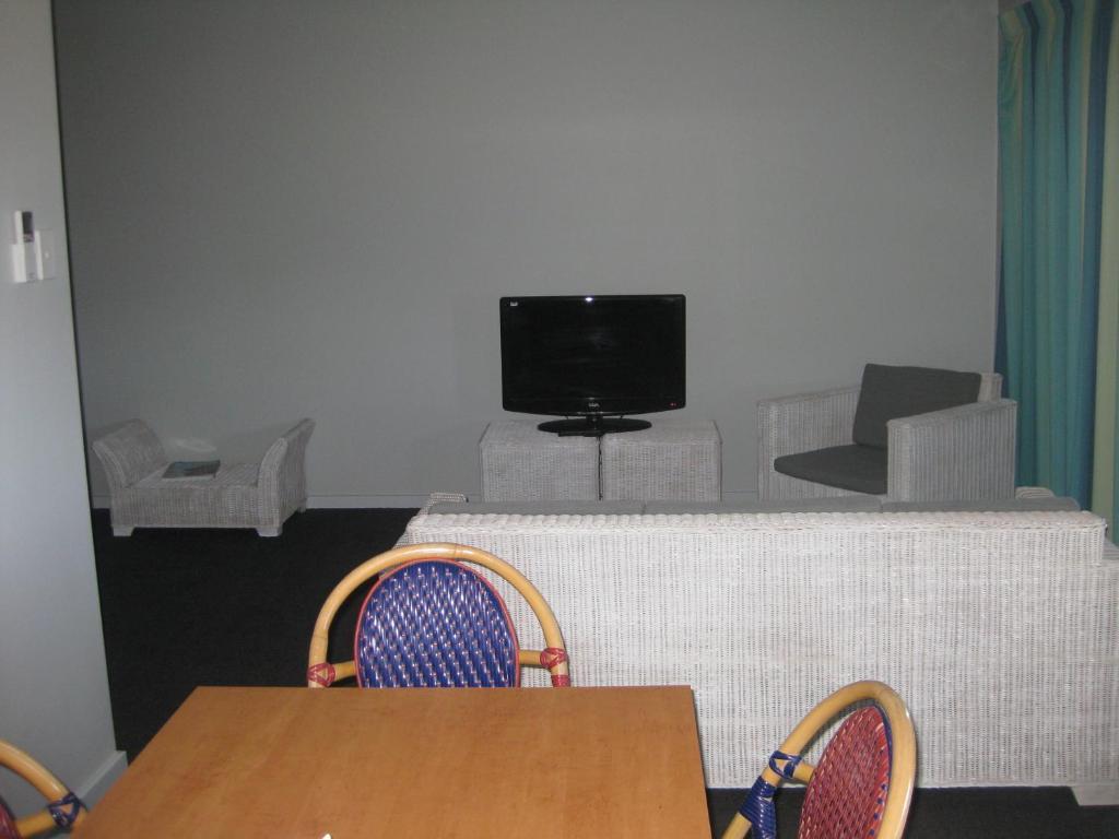 Centrebreak Beach Stay Green Head Room photo