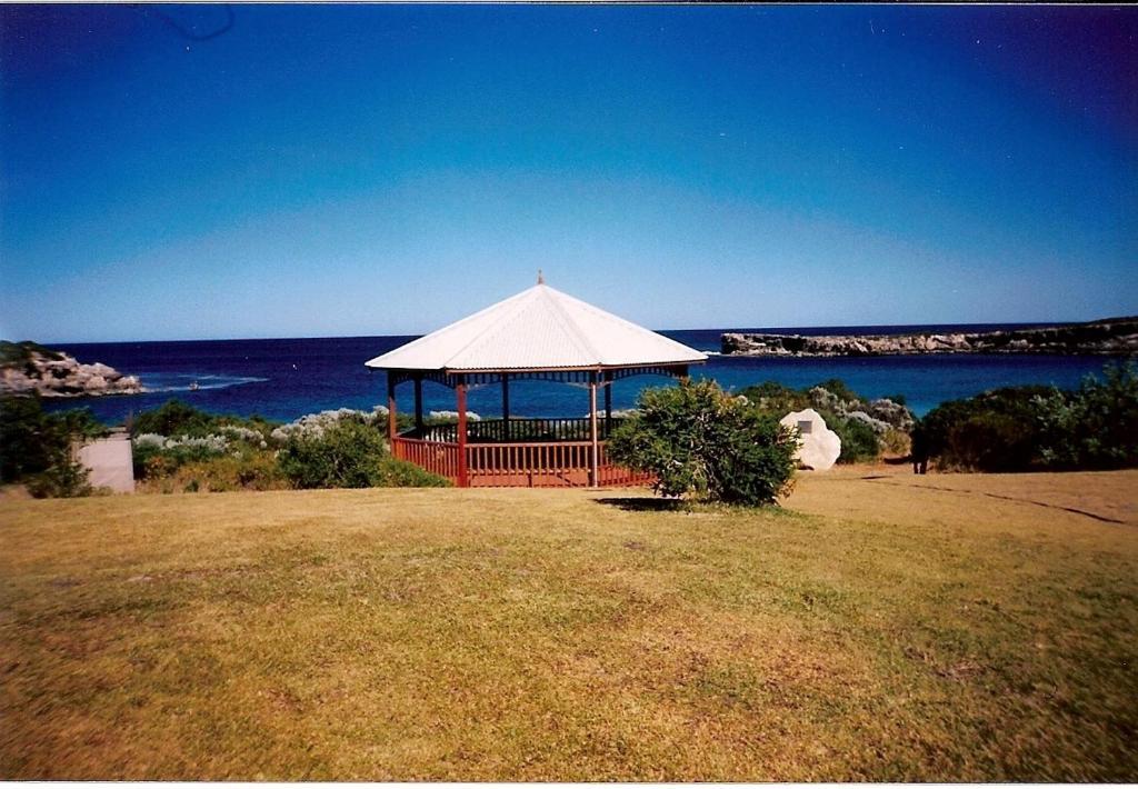 Centrebreak Beach Stay Green Head Exterior photo